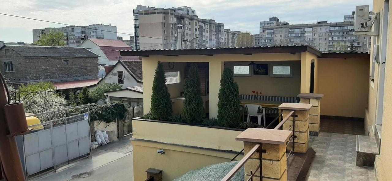 Апартаменты С Террасой И Гаражом Odessa Esterno foto
